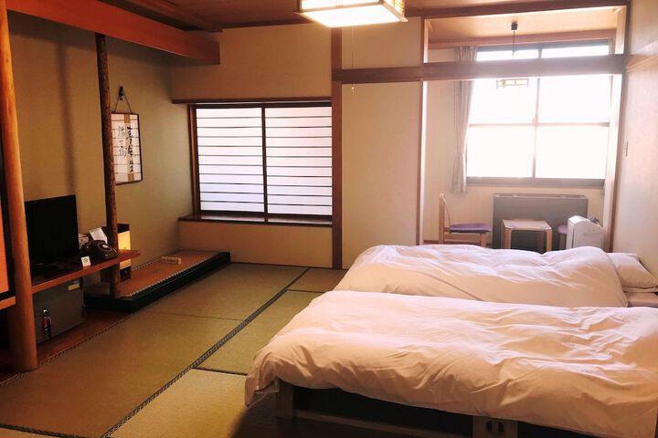 Room 5 of 34