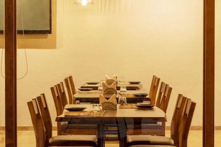 Dining 9 of 28