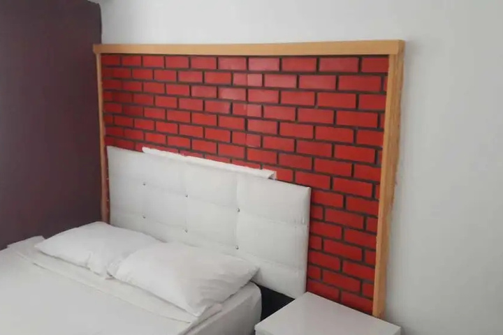 Room 3 of 17