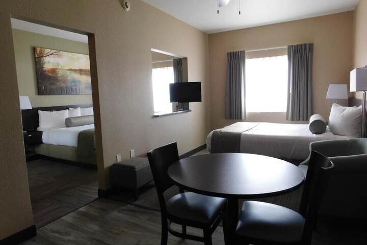 Room 9 of 36