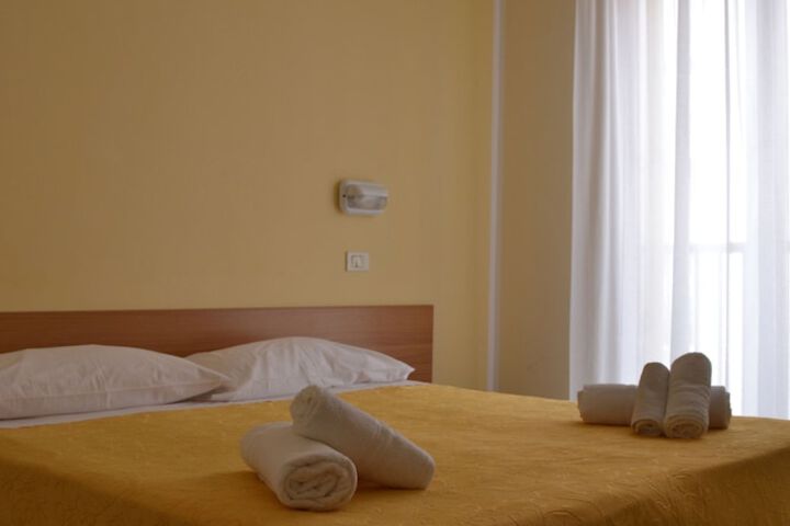 Room 19 of 34
