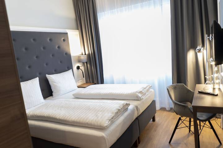 Room 10 of 53
