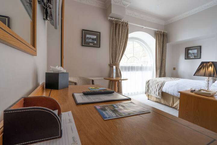 Room 21 of 68