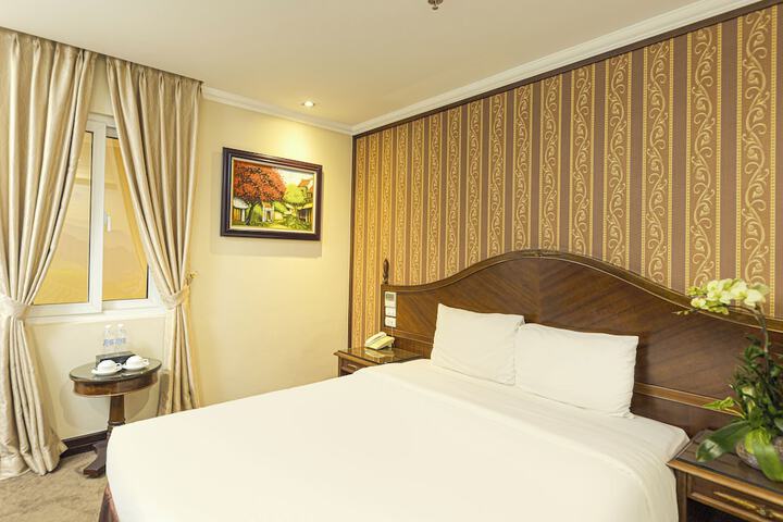 Room 8 of 60