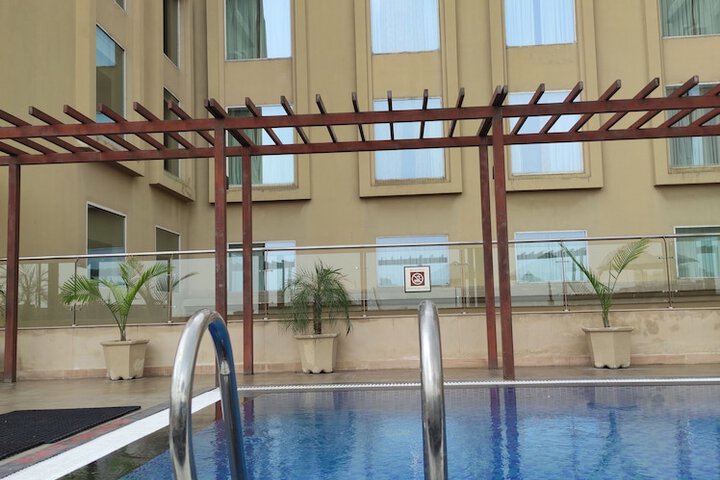 Pool 29 of 50