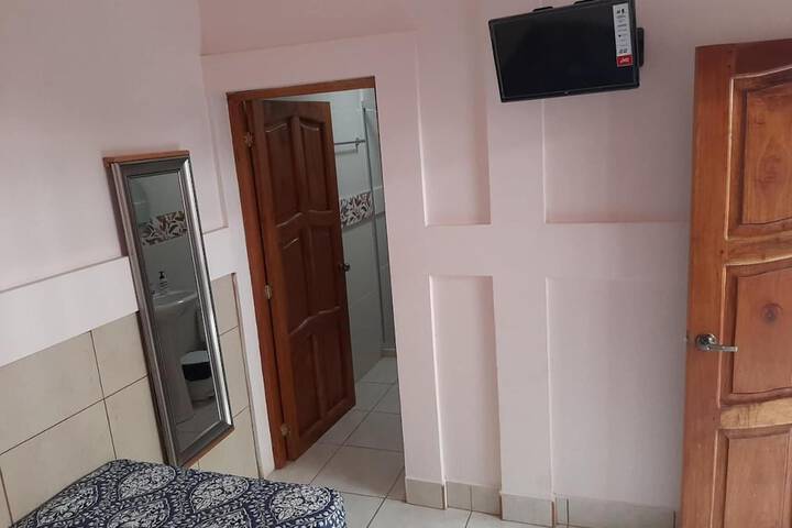 Room 6 of 42