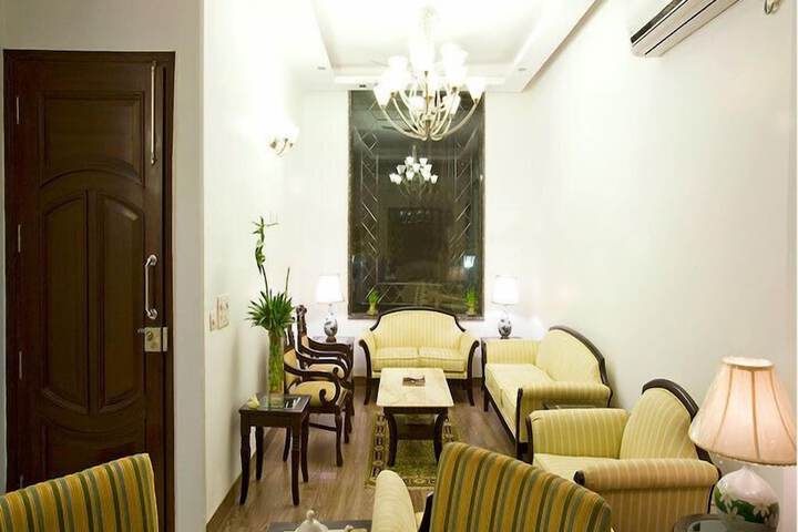 Guest Lobby