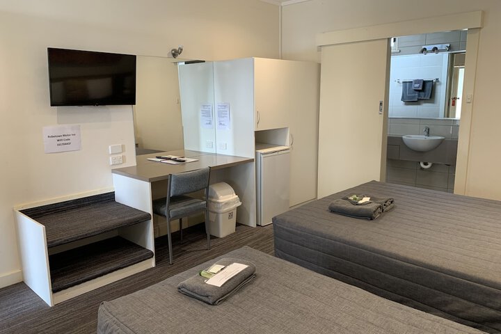 Room 7 of 65