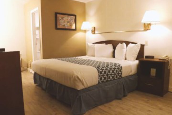 Room 15 of 35