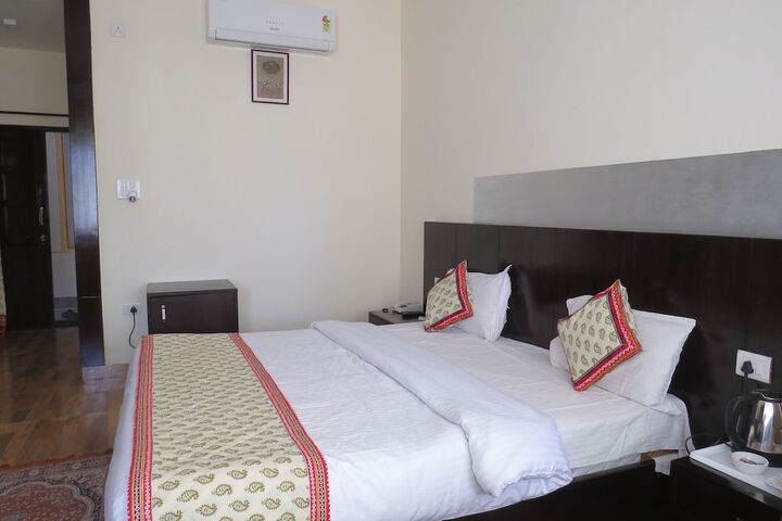 Room 35 of 105