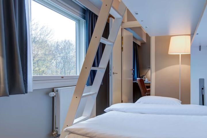 Room 14 of 59