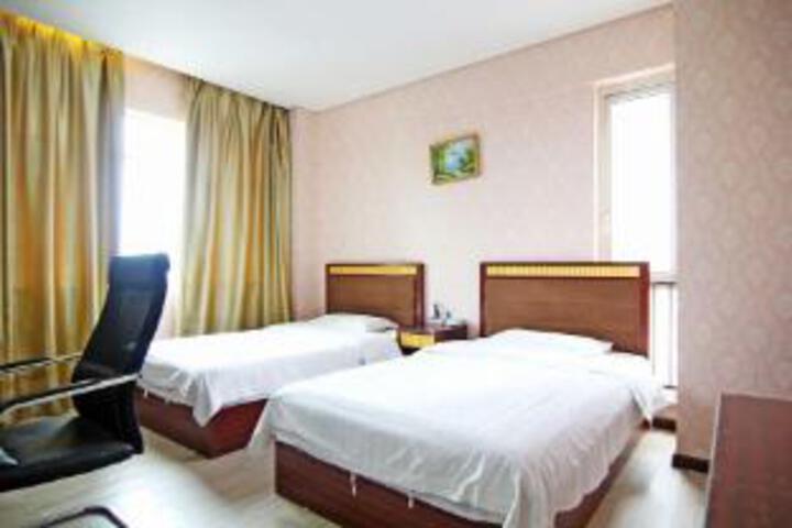 Room 6 of 6