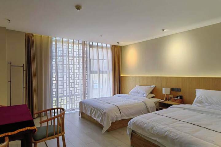 Room 43 of 131