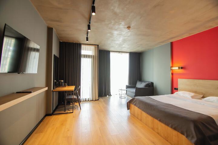 Room 8 of 32