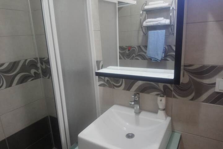 Room 46 of 81
