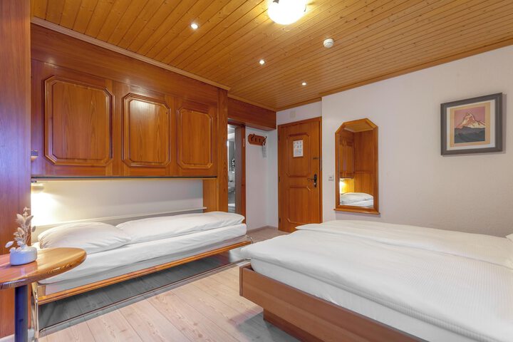 Room 21 of 111