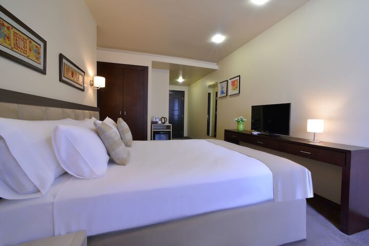 Room 4 of 60