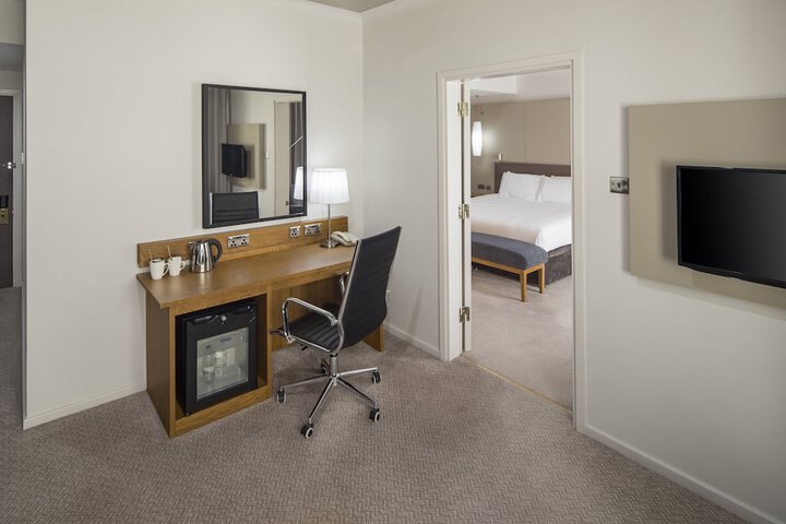 Room 11 of 86
