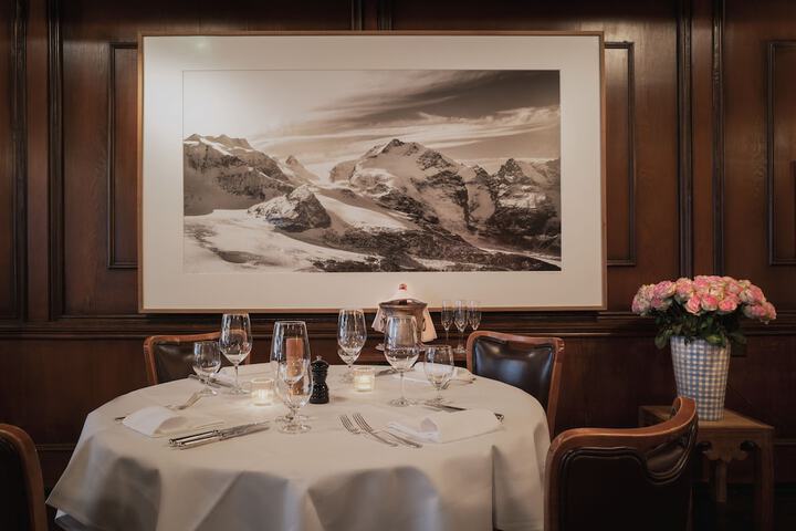 Dining 31 of 56