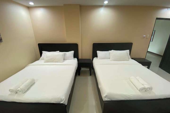 Room 15 of 34