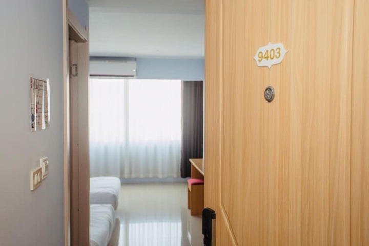 Room 21 of 57