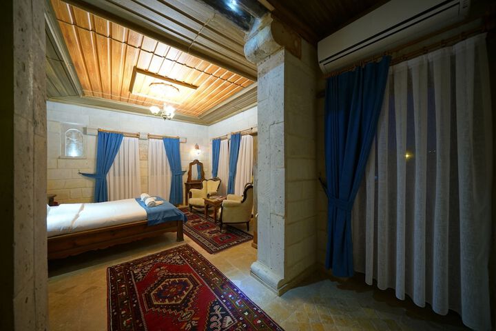 Room 30 of 113