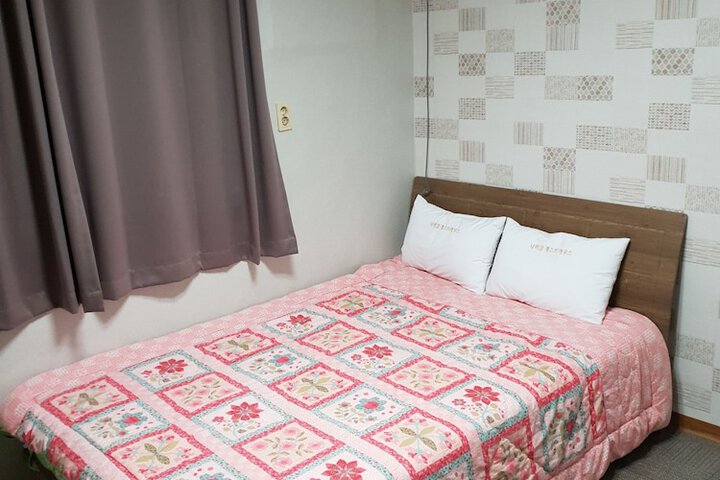 Room 6 of 32