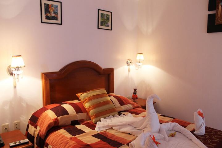Room 7 of 27