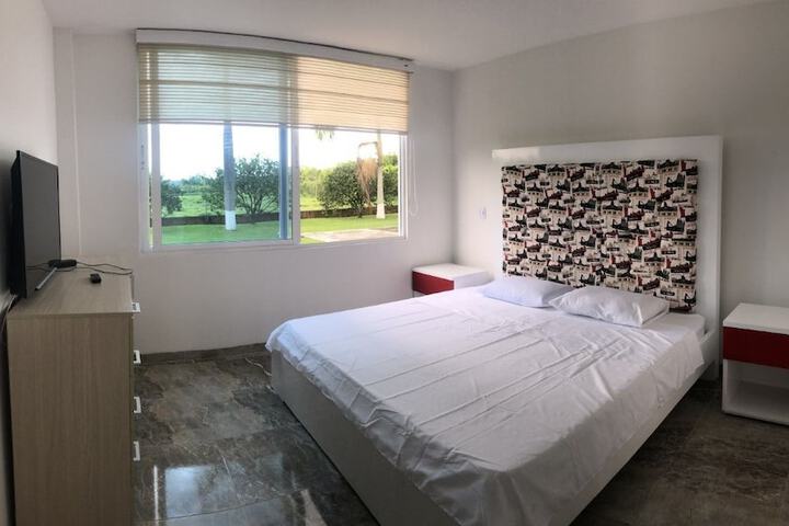 Room 2 of 18