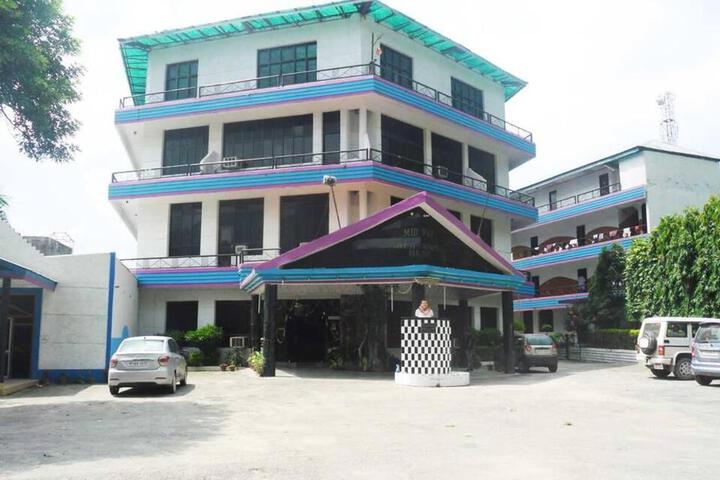 Hotel O Mid Way tourist Resort