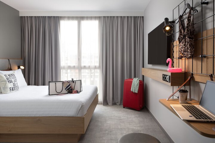 Room 22 of 56