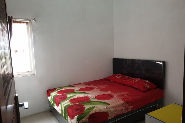 Room 3 of 16