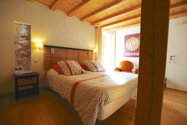 Room 15 of 60