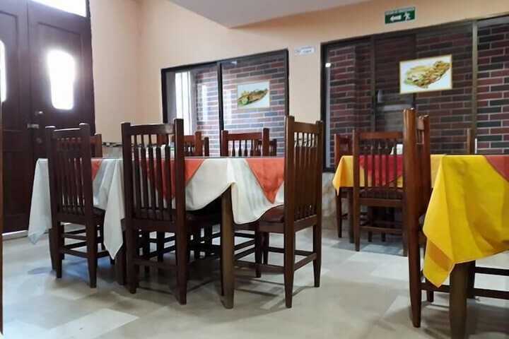 Dining 16 of 22