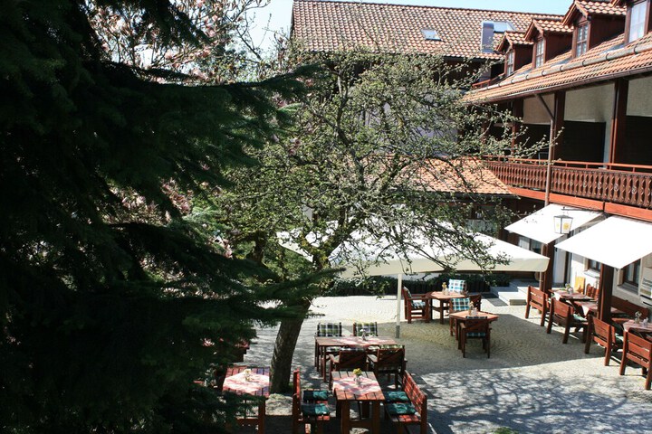Hotel Exterior 75 of 75