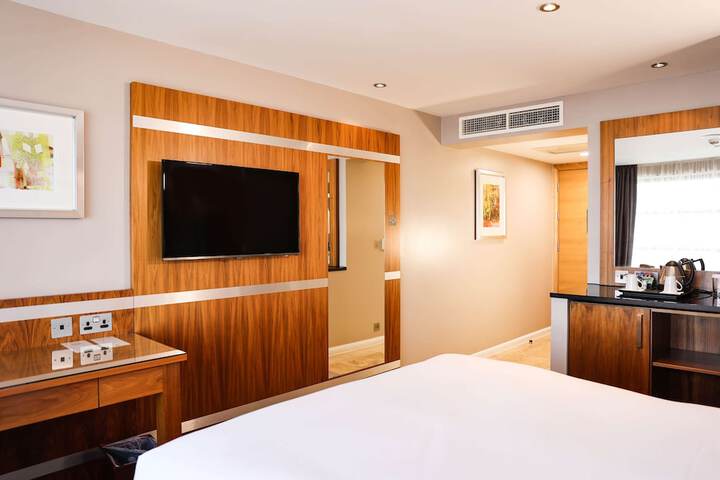 Room 21 of 121