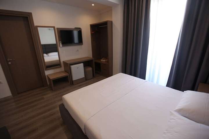 Room 16 of 59