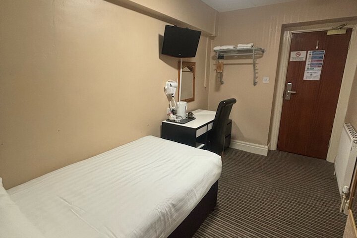 Room 16 of 58