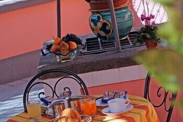 Breakfast/Coffee Service 14 of 23