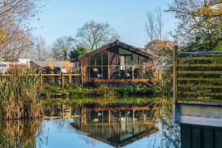 Image of Fairwood Lakes Holiday Park