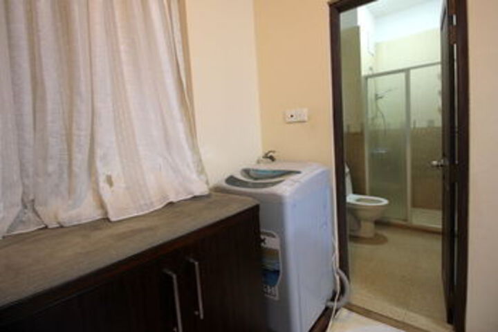 Room 3 of 27