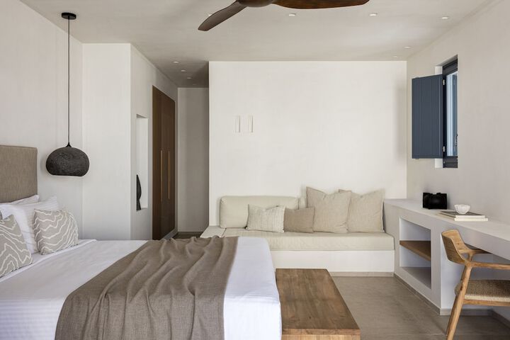 Room 10 of 53