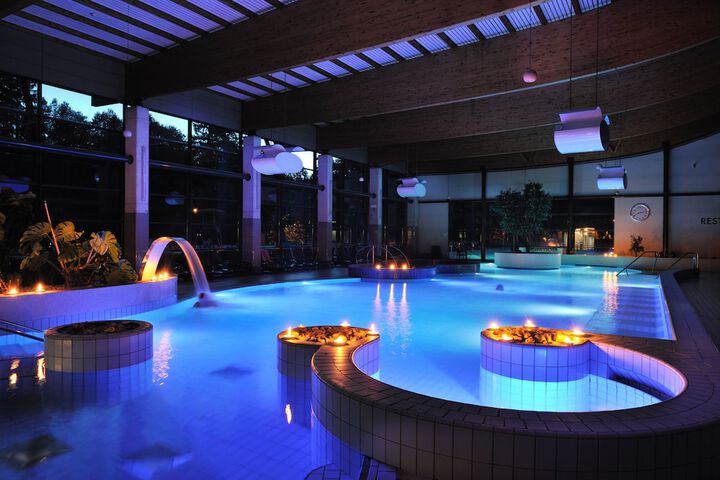 Pool Hotel