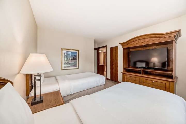 Room 25 of 115