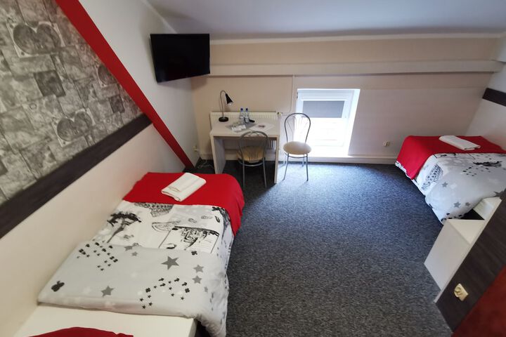 Room 10 of 39