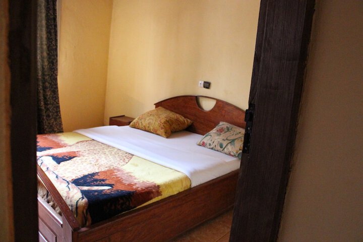 Room 6 of 31