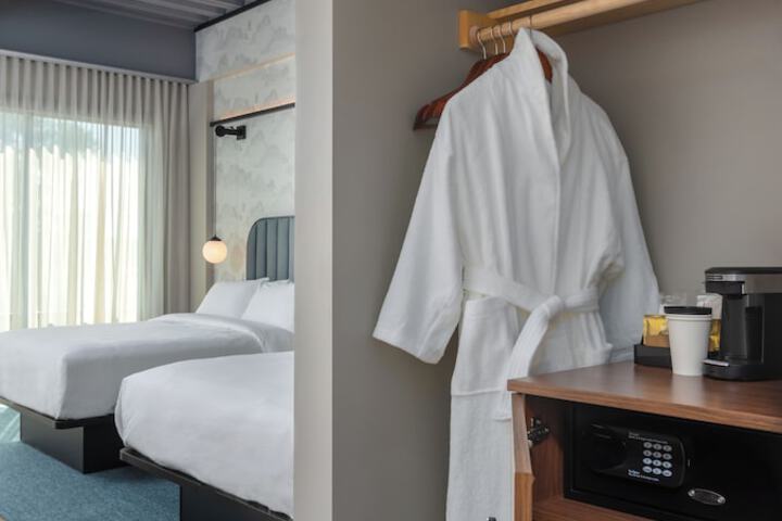 Room amenity