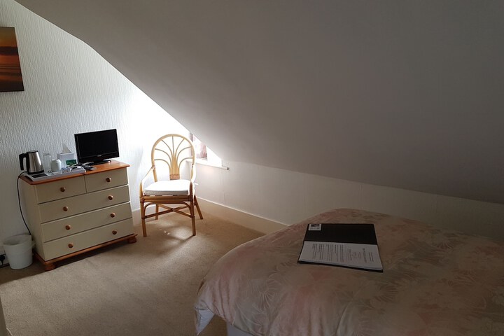 Room 15 of 60