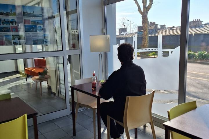 Lounge 51 of 67