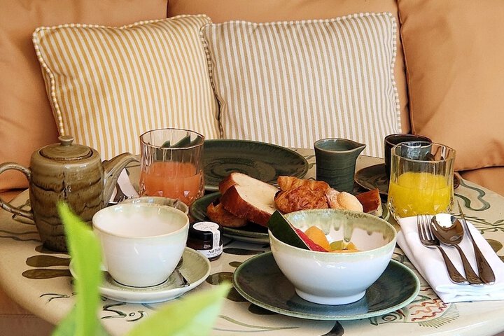 Breakfast/Coffee Service 99 of 155